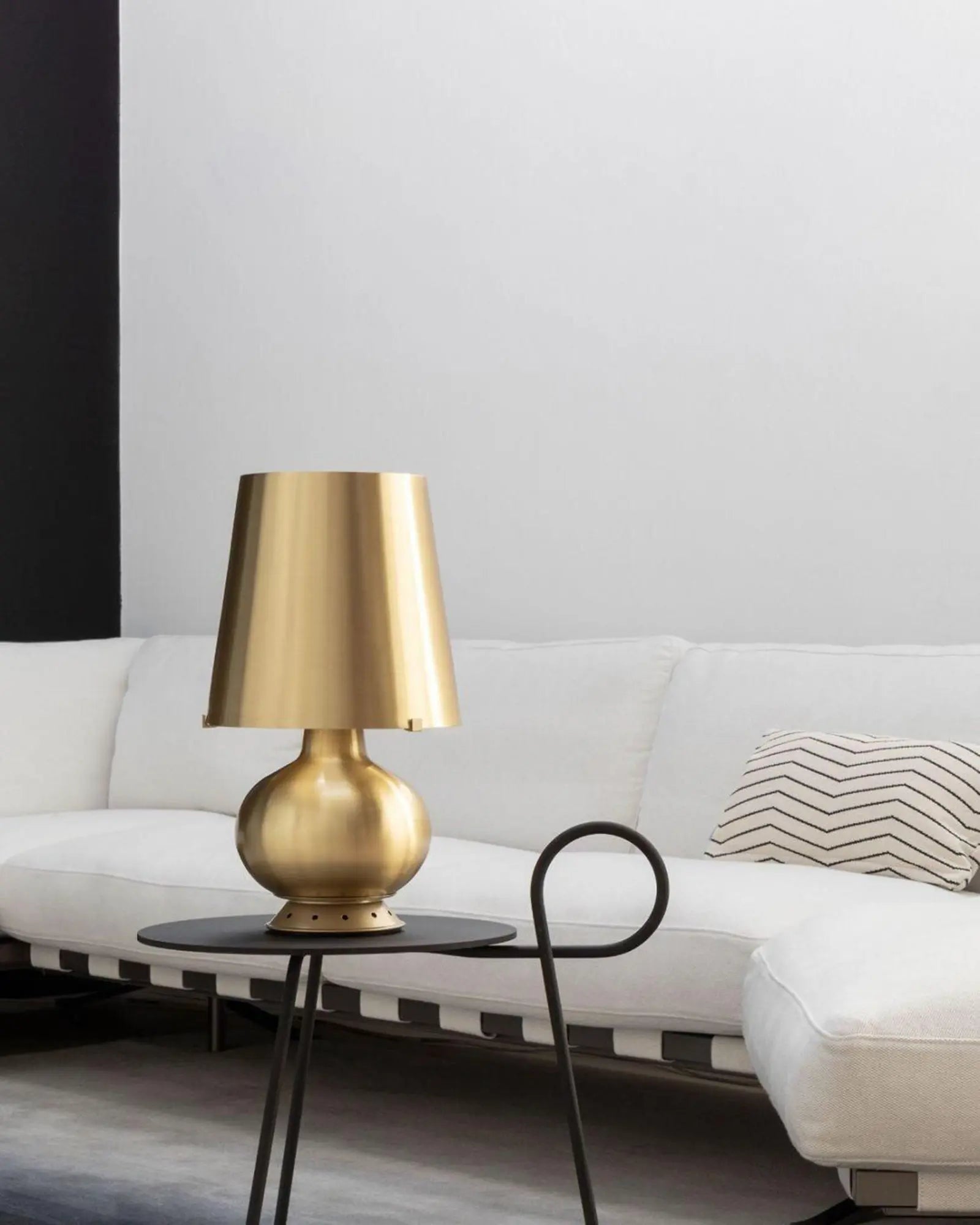Fontana table lamp on a coffee table