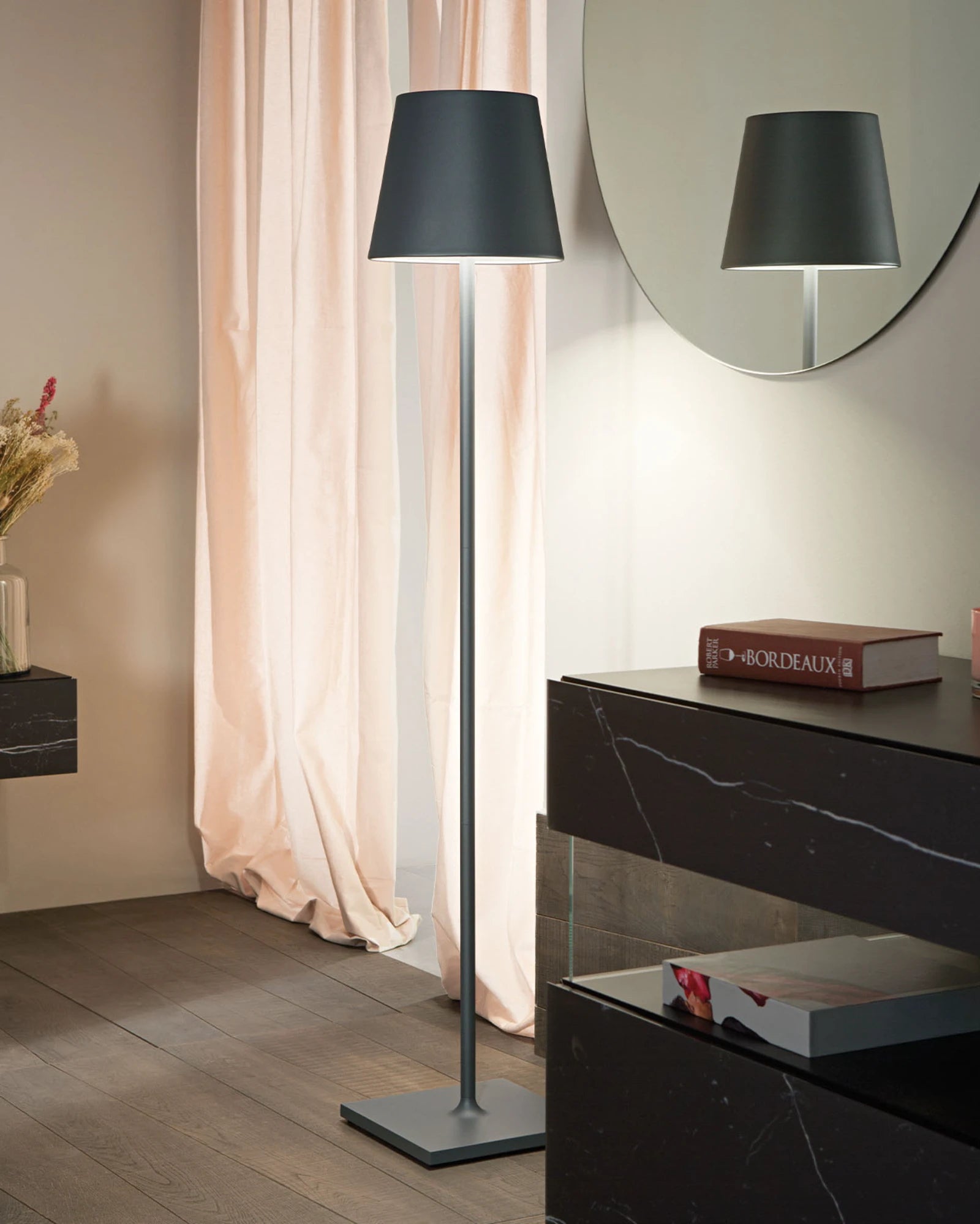 Poldina XXL Expandable Floor/Table Lamp